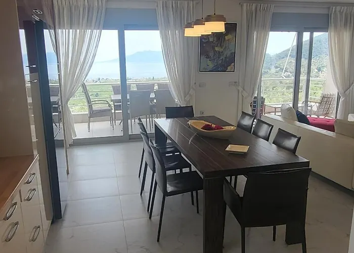 Seaview Villa